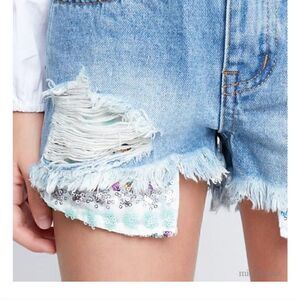 NWOT Hayden Los Angeles Distressed Denim Cutoffs with Sequined Pockets S